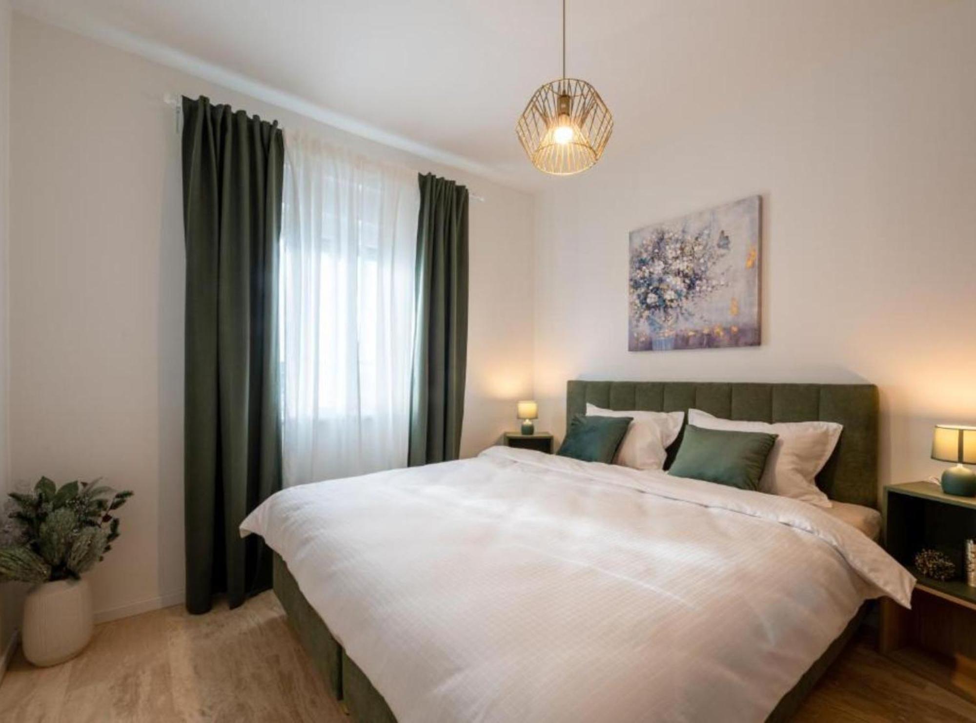 Apartment Kona - Free Parking & Self Check-In Ivanja Reka Kültér fotó